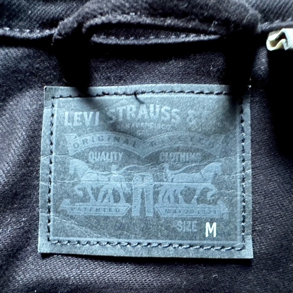 Black Levi’s Denim Trucker Jacket - Picture 3 of 9